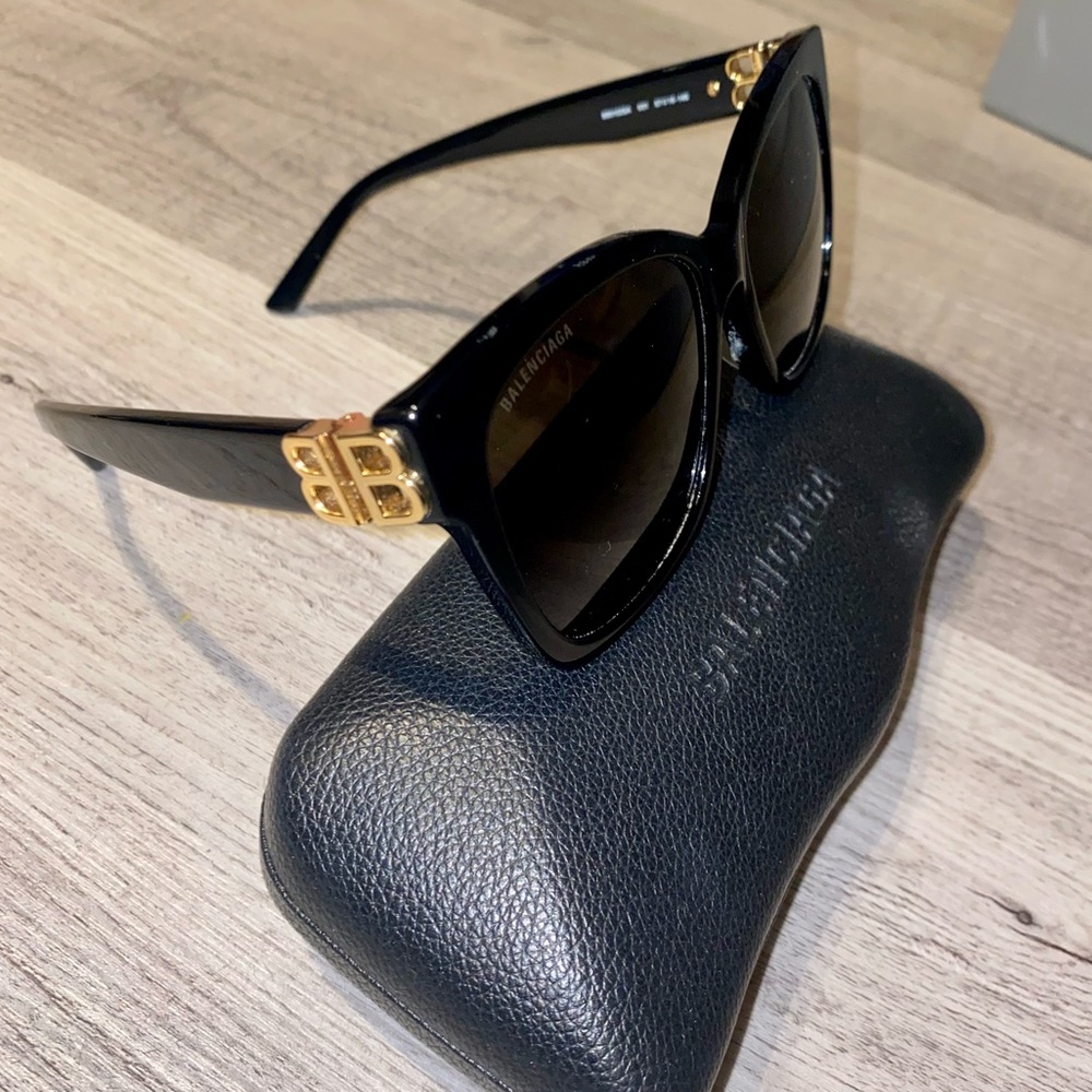 Balenciaga Glasses 100% AUTHENTIC AUTHENTIC AUTHENTIC BEST PRICE SUNGLASSES